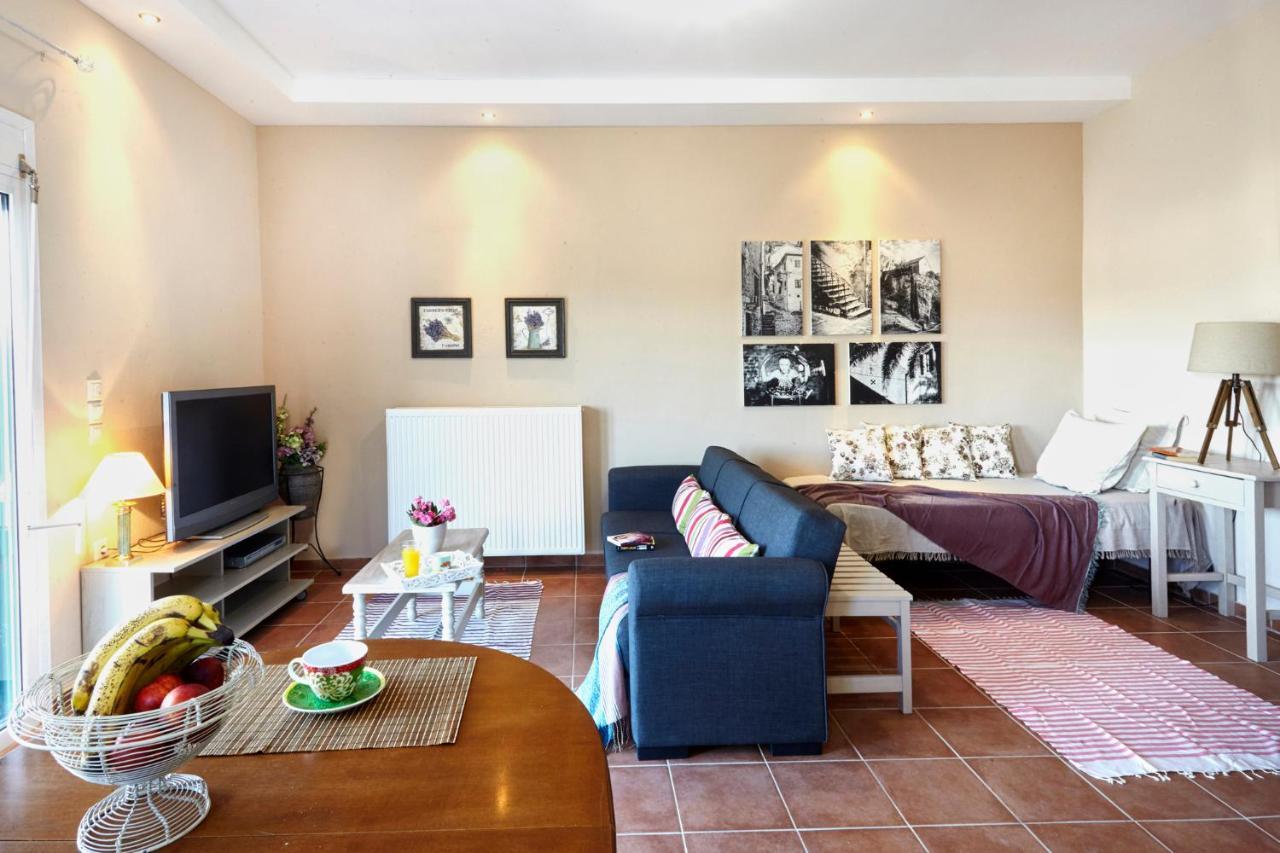 Bella View Apartment Skiathos Town Bagian luar foto