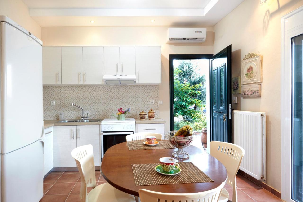Bella View Apartment Skiathos Town Bagian luar foto