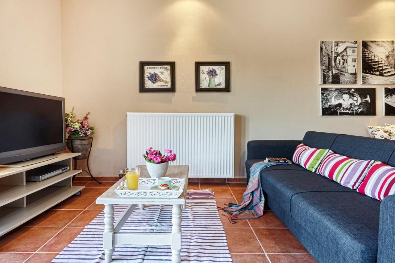 Bella View Apartment Skiathos Town Bagian luar foto