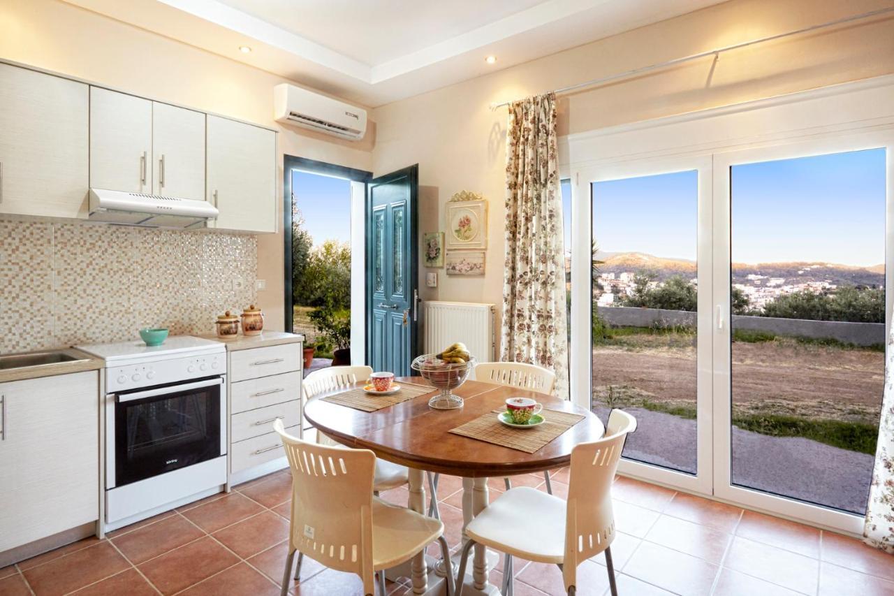 Bella View Apartment Skiathos Town Bagian luar foto