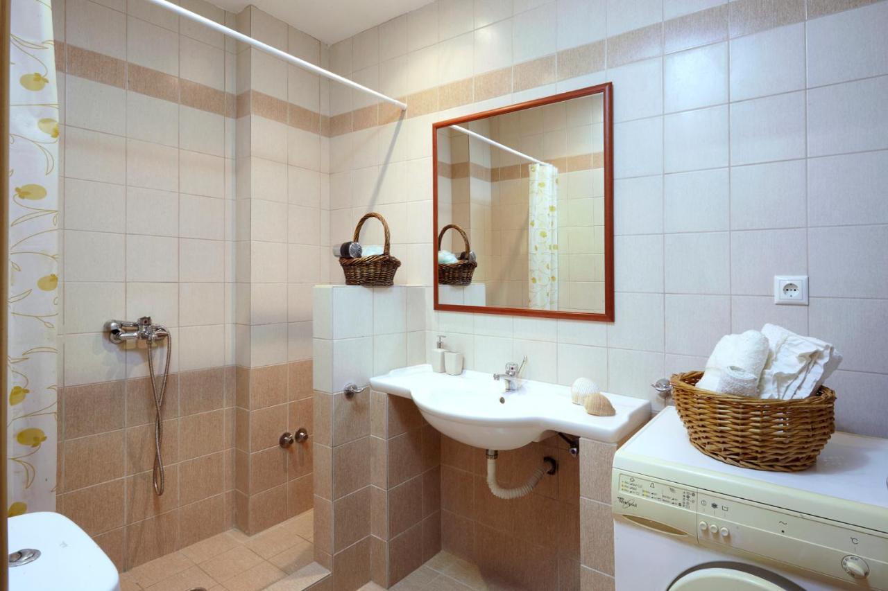 Bella View Apartment Skiathos Town Bagian luar foto